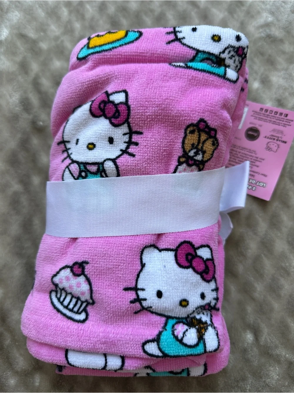 Hello Kitty Pink Cupcakes Hand Towels